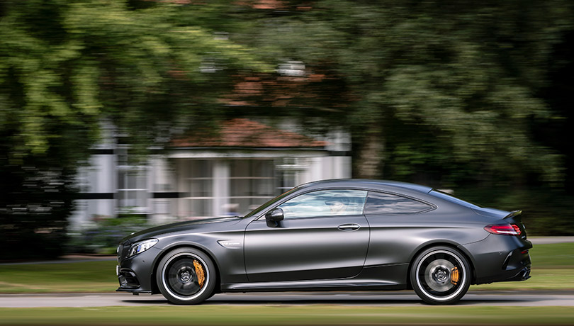 Авто с Яном Коомансом. Новый Mercedes-AMG C 63 — на дороге и на треке