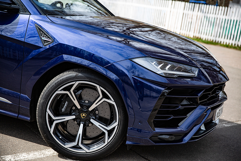 Авто с Яном Коомансом: Lamborghini Urus — мастер на все руки?