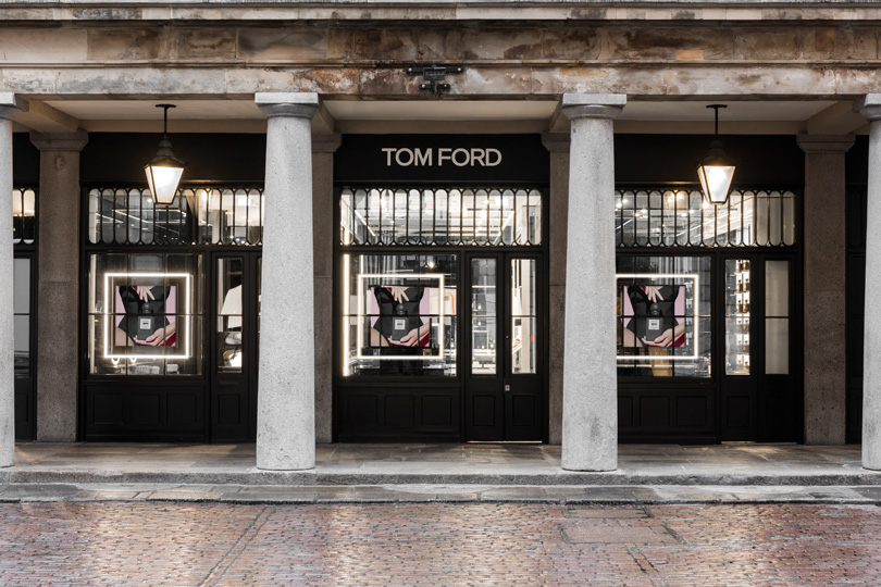 Двери открываются: в мире появился первый бутик Tom Ford Beauty 
